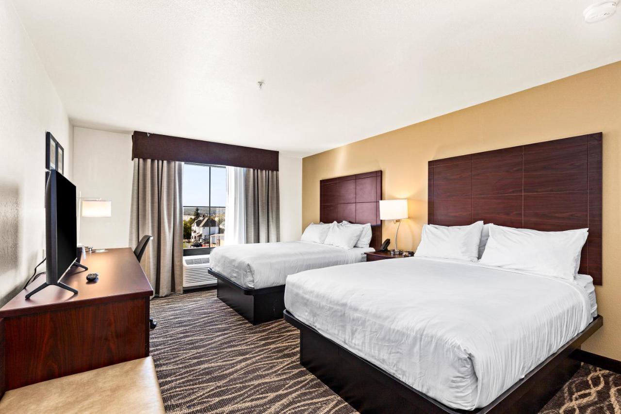 Cobblestone Hotel & Suites Съпириър Екстериор снимка