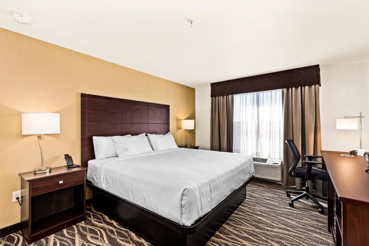 Cobblestone Hotel & Suites Съпириър Екстериор снимка